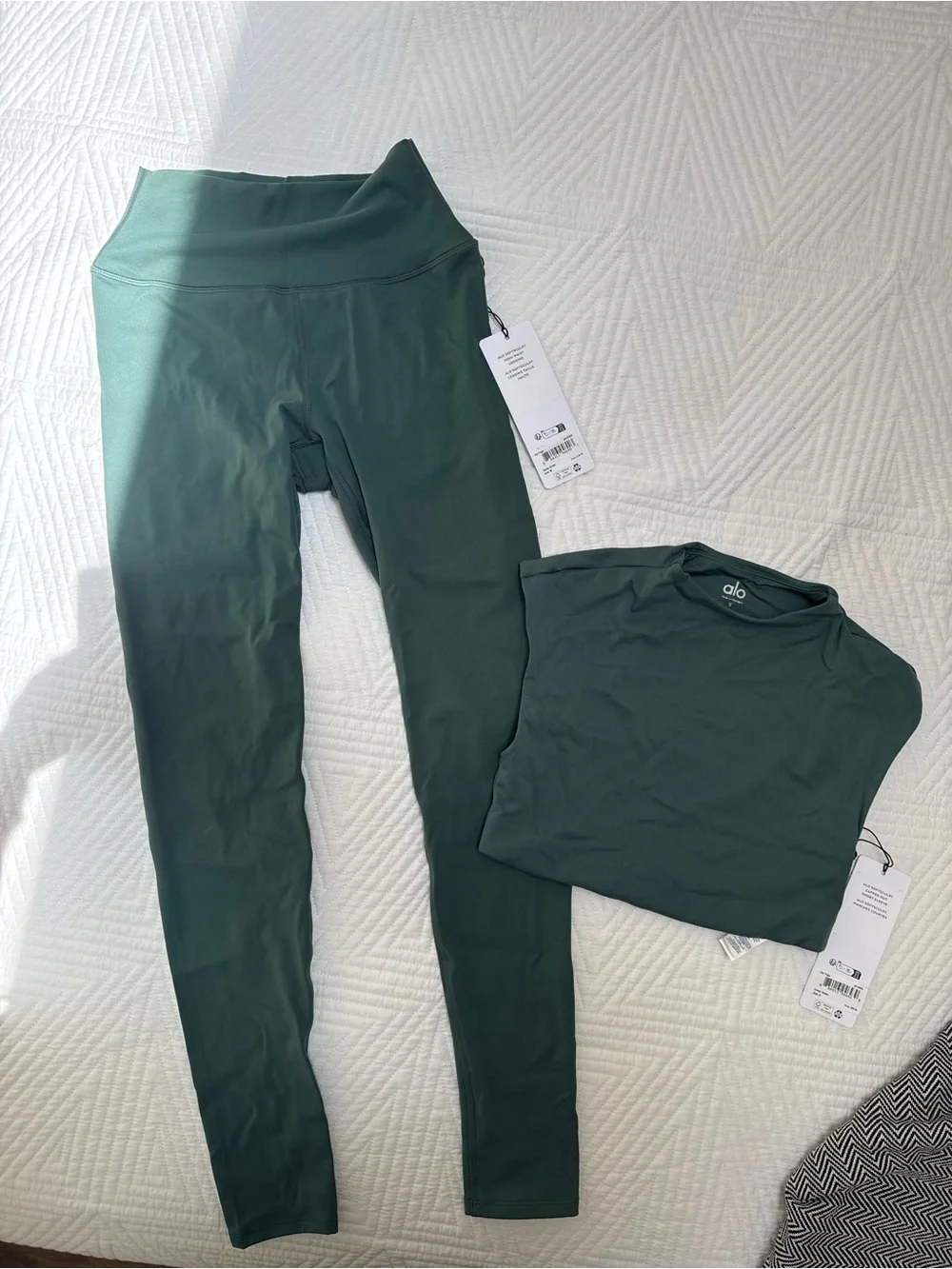 Brand New Alo Yoga Softsculpt Matching Set – NWT